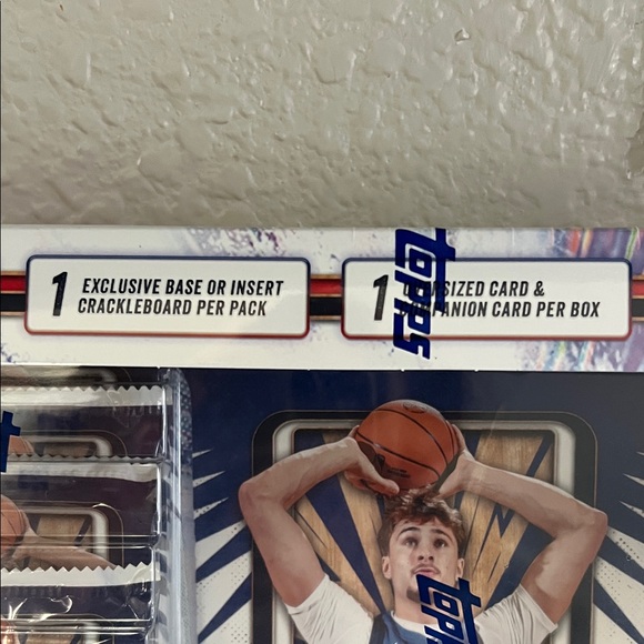 NIB Topps BasketbalL Superbox factory sealed - Picture 6 of 9